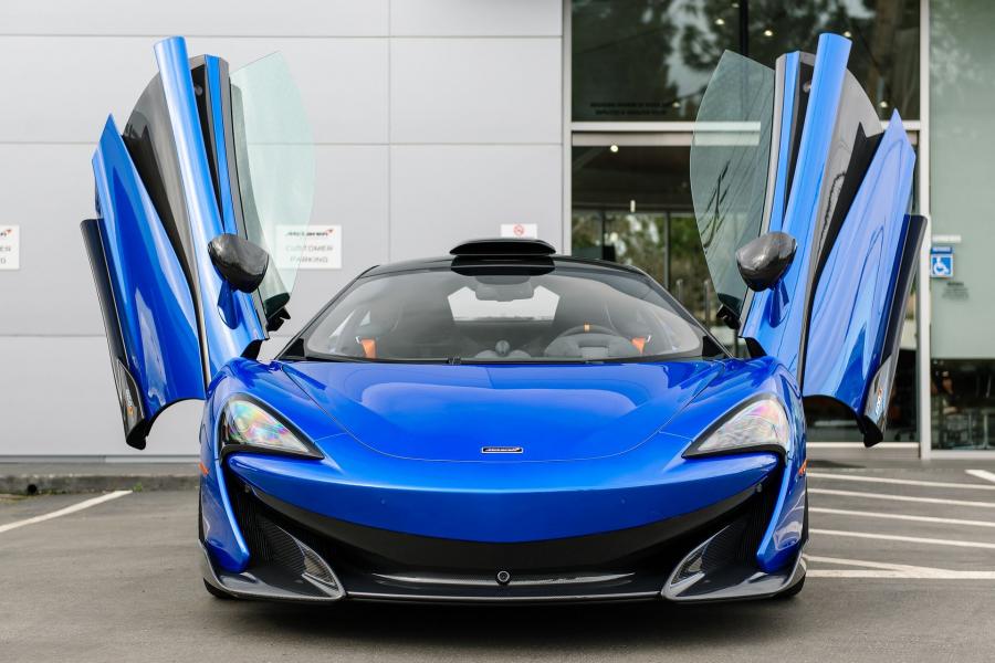  McLaren 600LT Vega Blue 2019 года  (фото 7 из 36)